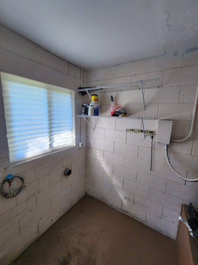 Building Photo - 5140 La Mancha Ct