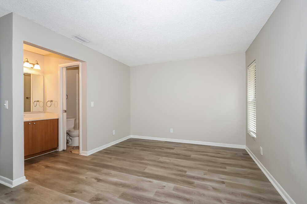 Building Photo - 1162 Fernlea Dr