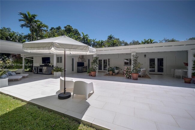 Building Photo - 11905 SW 67th Ave