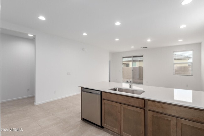 Building Photo - 9812 W Catalina Dr