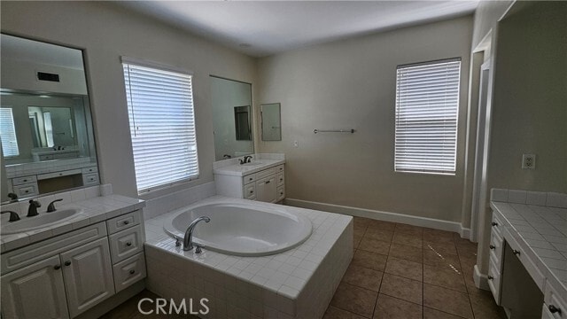 Building Photo - 2566 Pearblossom St