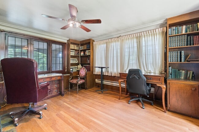 Building Photo - 2260 5th Ave