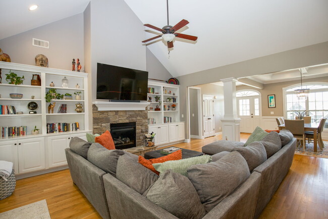Building Photo - "Beautifully Designed, spacious 2400 Sq. F...