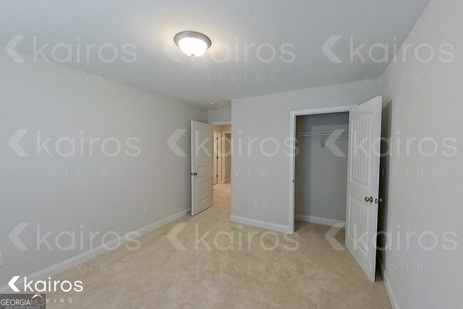Building Photo - 237 Western Red Cedar Dr