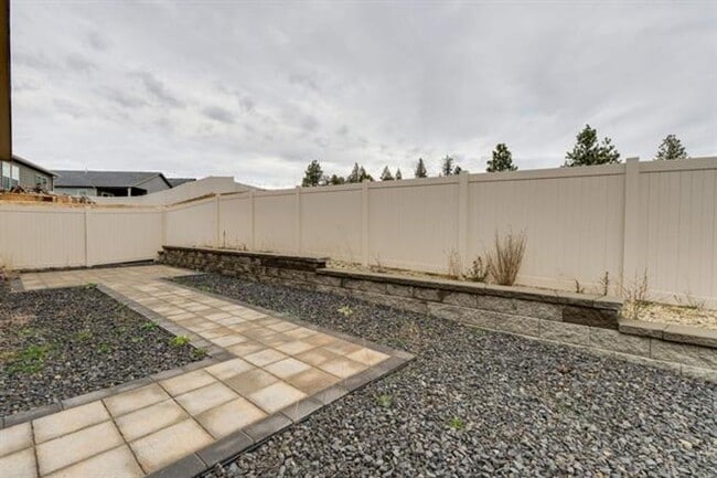 Building Photo - 8207 S Avery Rd