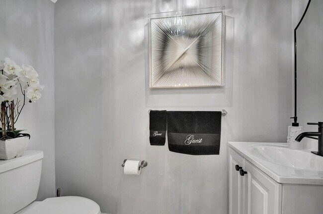 Building Photo - 6013 Woods Edge Cir