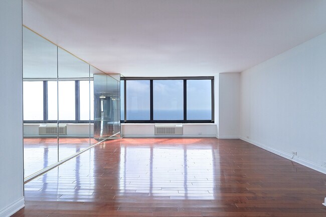 Building Photo - 155 N Harbor Dr