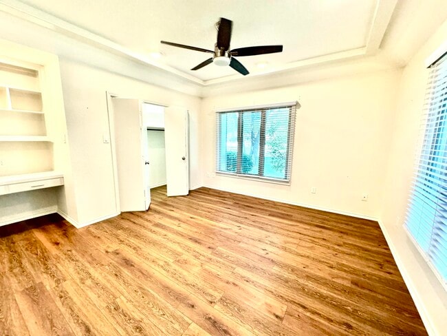 Building Photo - 9306 Utica Dr