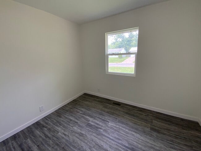 Building Photo - 1015 Koehn Dr