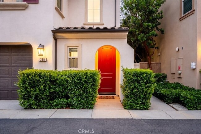 Building Photo - 210 Desert Bloom