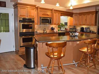 Building Photo - 470 Monmouth Pl