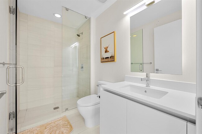 Building Photo - 2200 N Ocean Blvd