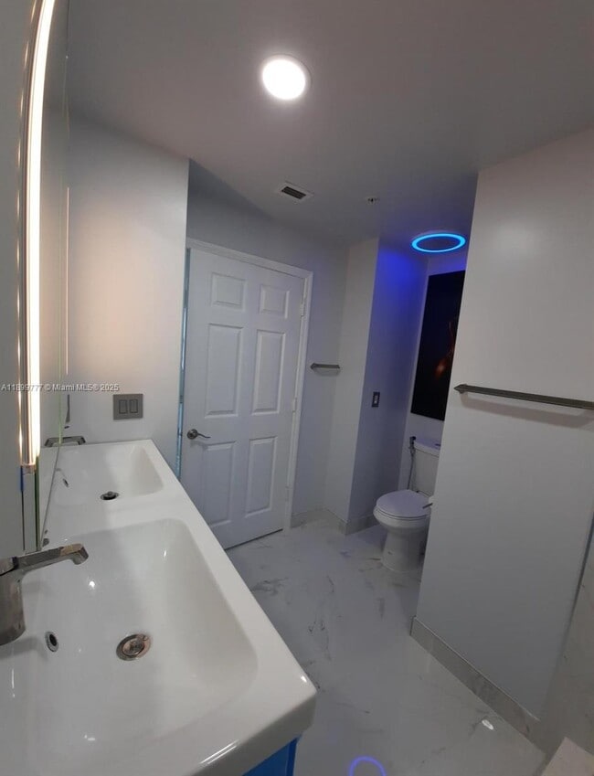 Building Photo - 11501 NW 89th St