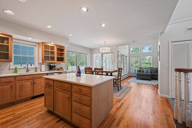 Building Photo - 1439 NY-9P