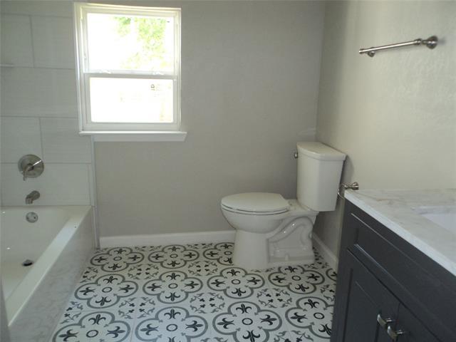Building Photo - 632 Nunnalee Ave