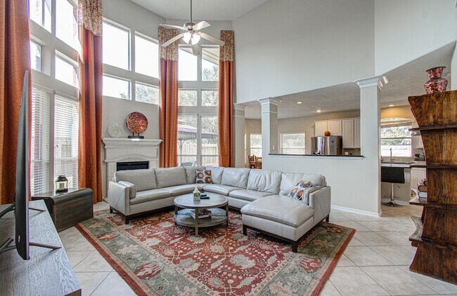 Building Photo - 26427 Sagewood Forest Dr