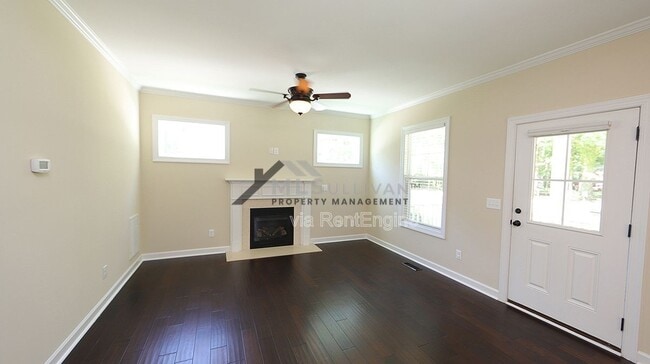 Building Photo - 1724 Arrowhead Dr