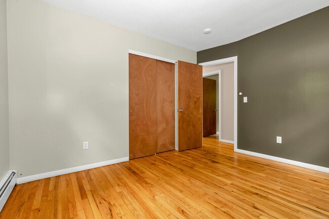Building Photo - 21 Pheasant Run Dr