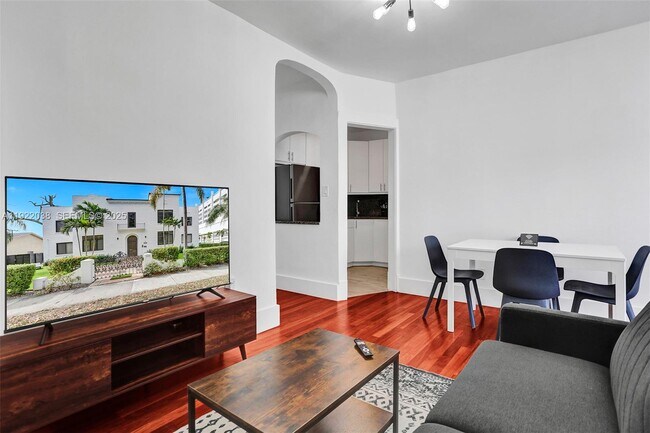 Building Photo - 1656 Polk St