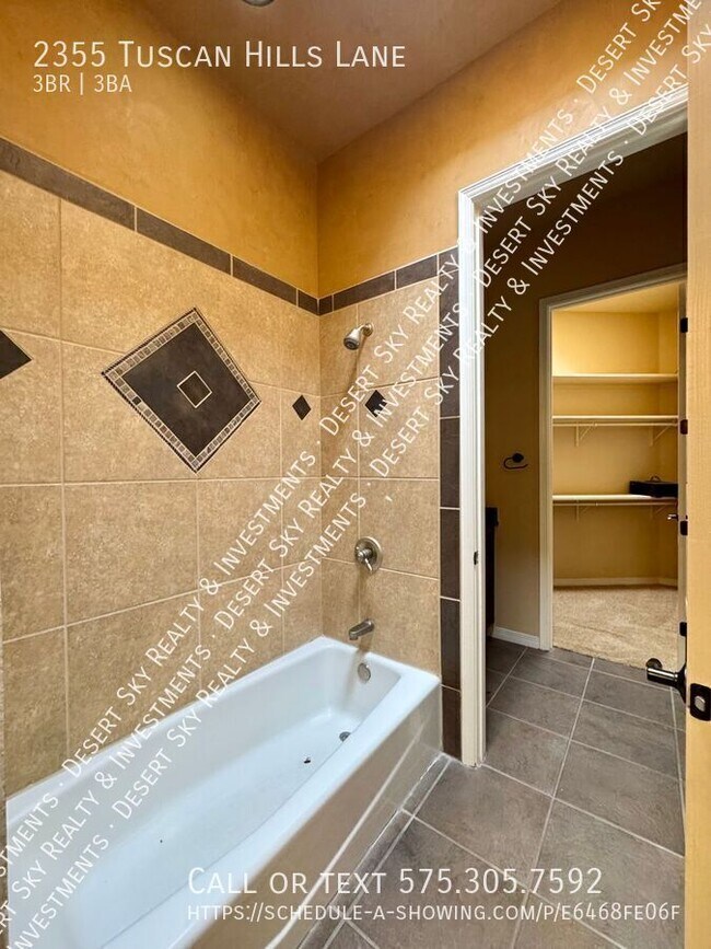 Building Photo - 2355 Tuscan Hills Ln