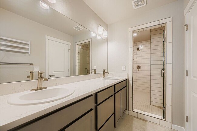 Building Photo - 791 Little Bear Grove