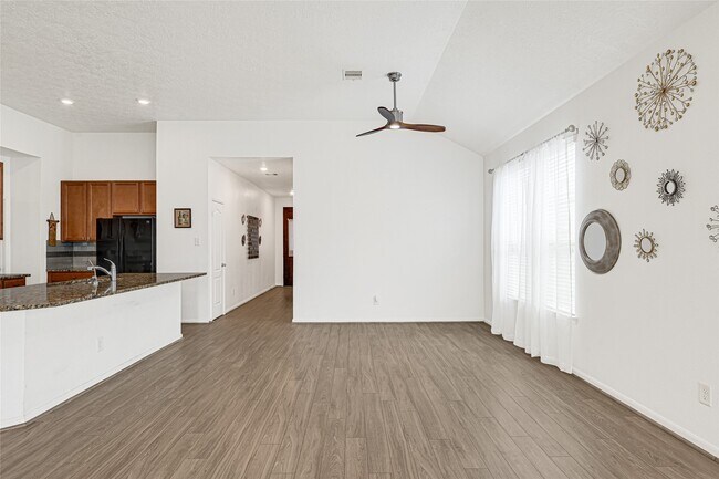 Building Photo - 25514 Ramsey Heights Way