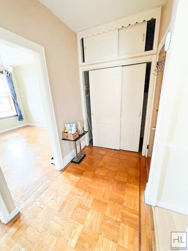 Building Photo - OVINGTON AVENUE