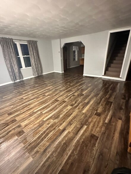 Building Photo - 5854 Hayes Rd