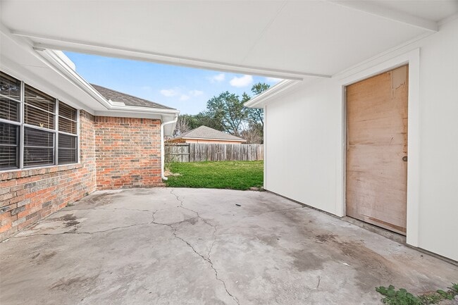 Building Photo - 13335 Trompilla Ln