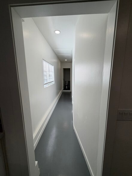 Building Photo - 8119 McNulty Ave