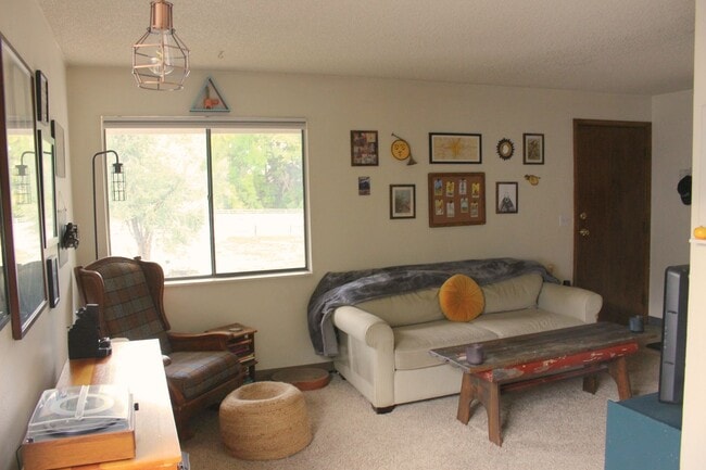 Building Photo - Contemporary Living Close to CSU & Amenities