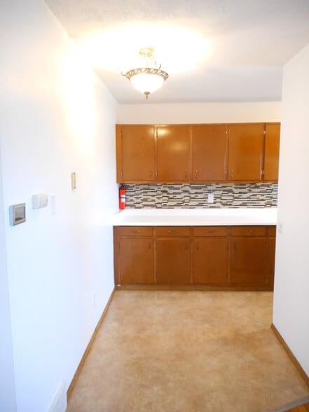 Building Photo - 1615 Reetz Rd