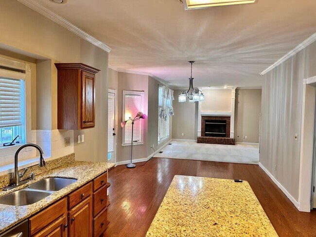 Building Photo - 1110 Brookedale Ct