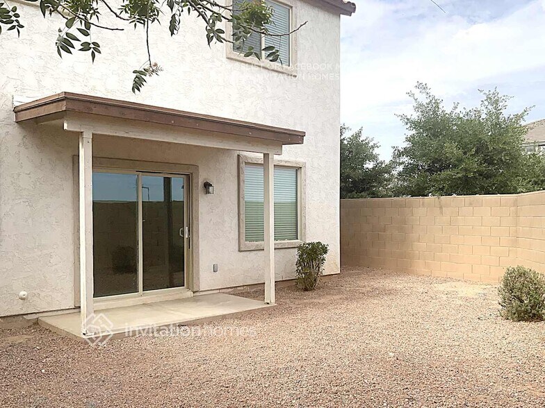 Building Photo - 1295 E Palomino Way