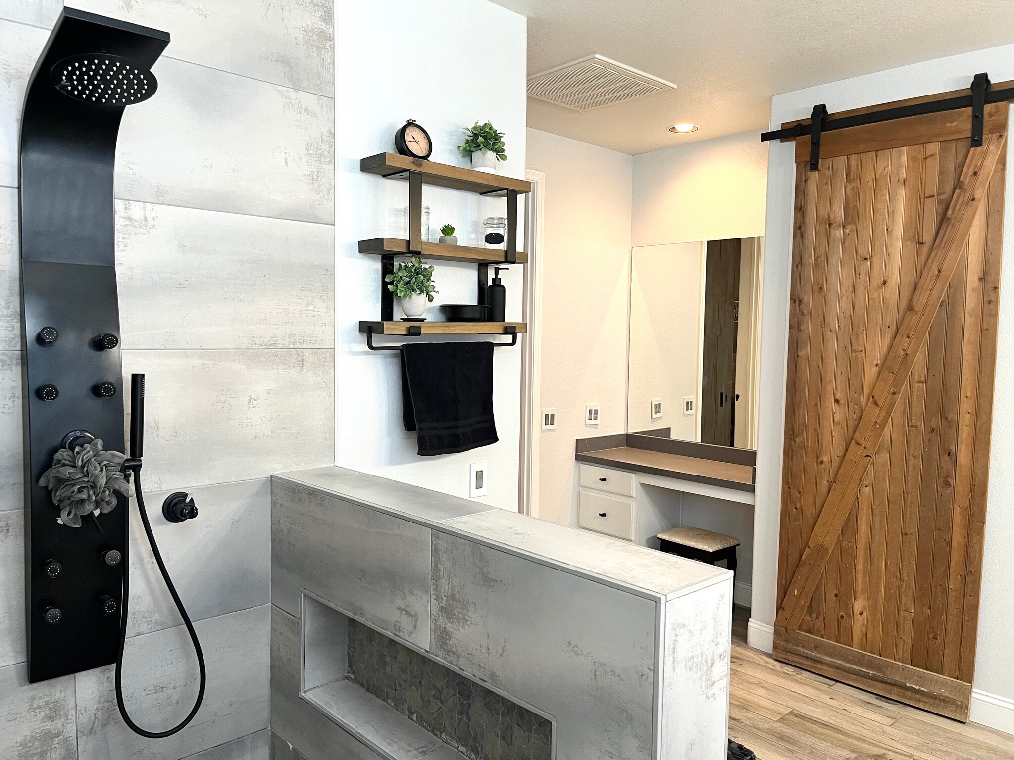 Building Photo - 7729 Villa Gabriela Ave