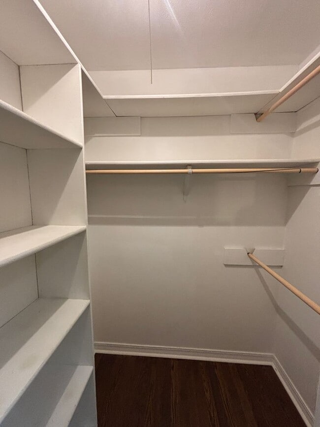 Building Photo - 9503 Balsa Dr