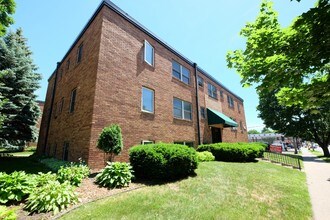 Building Photo - Iglehart Court