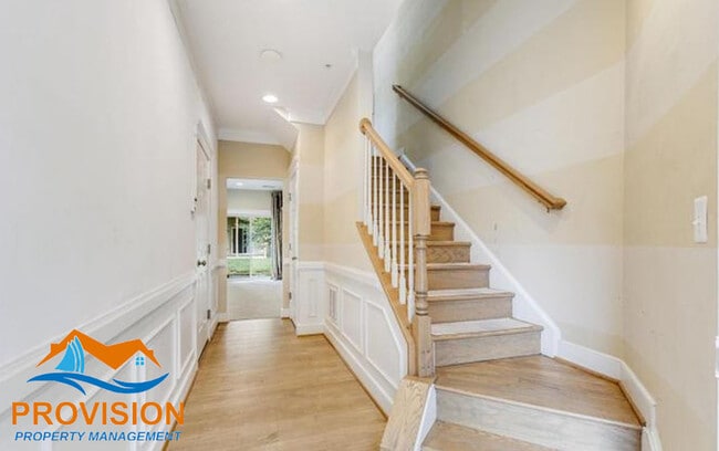 Building Photo - 7802 Five Oaks Ct