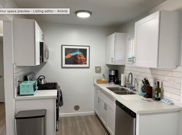Building Photo - 3944 E Earll Dr