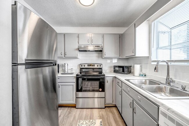 Building Photo - 111 E 1st St