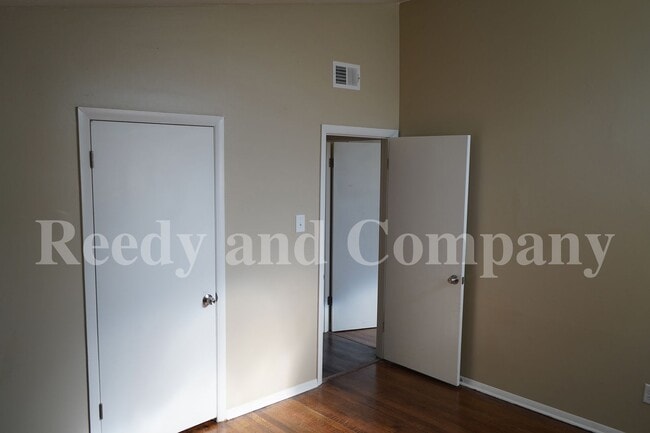 Building Photo - 1631 Gowan Dr