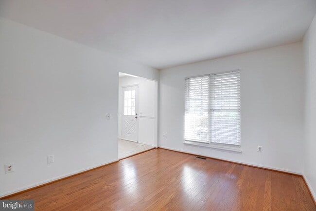 Building Photo - 6012 Westbourne Pl