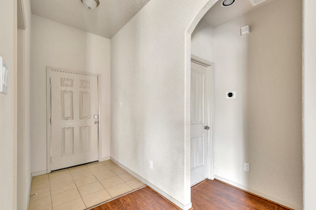 Building Photo - 17010 Colt Creek Ct