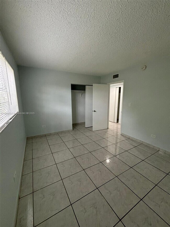 Building Photo - 8101 SW 73rd Ave