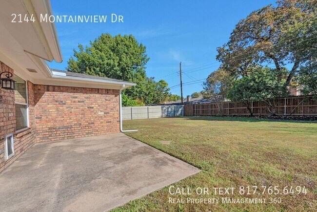 Building Photo - 2144 Mountainview Dr