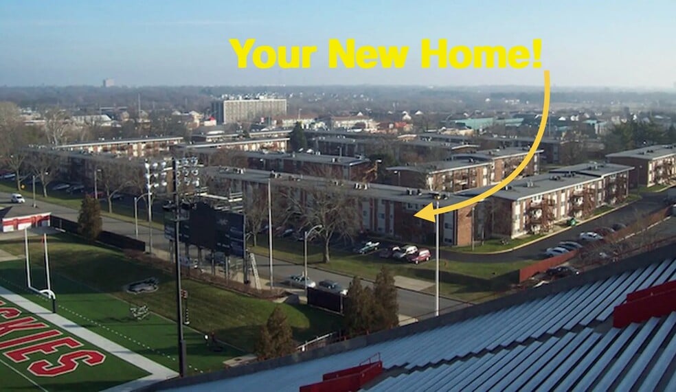 Building Photo - 1307 W Lincoln Hwy