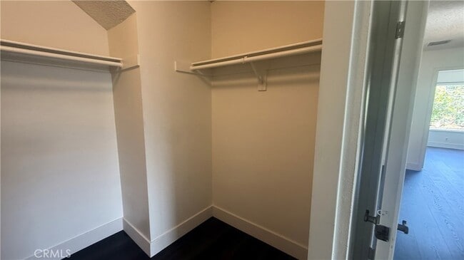 Building Photo - 46 Christamon W