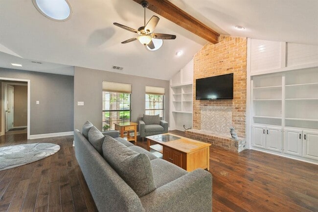 Building Photo - 5704 Sam Houston Cir