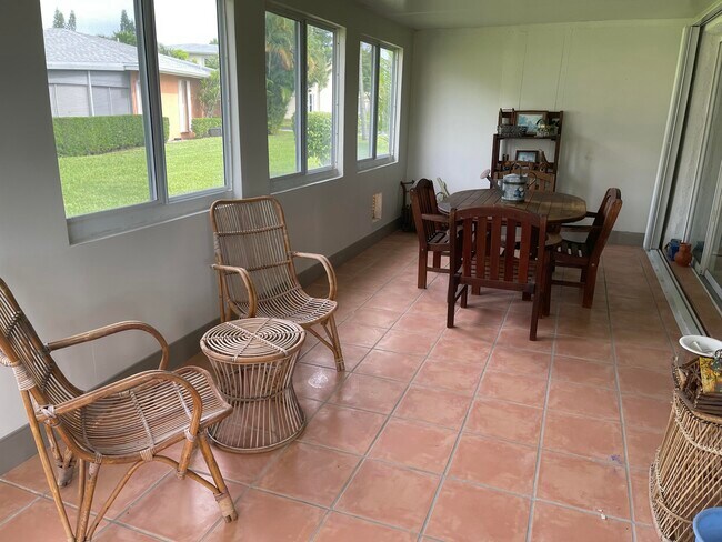 Building Photo - 1661 NW 20th Ave