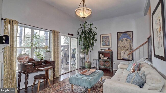 Building Photo - 44072 Florence Terrace